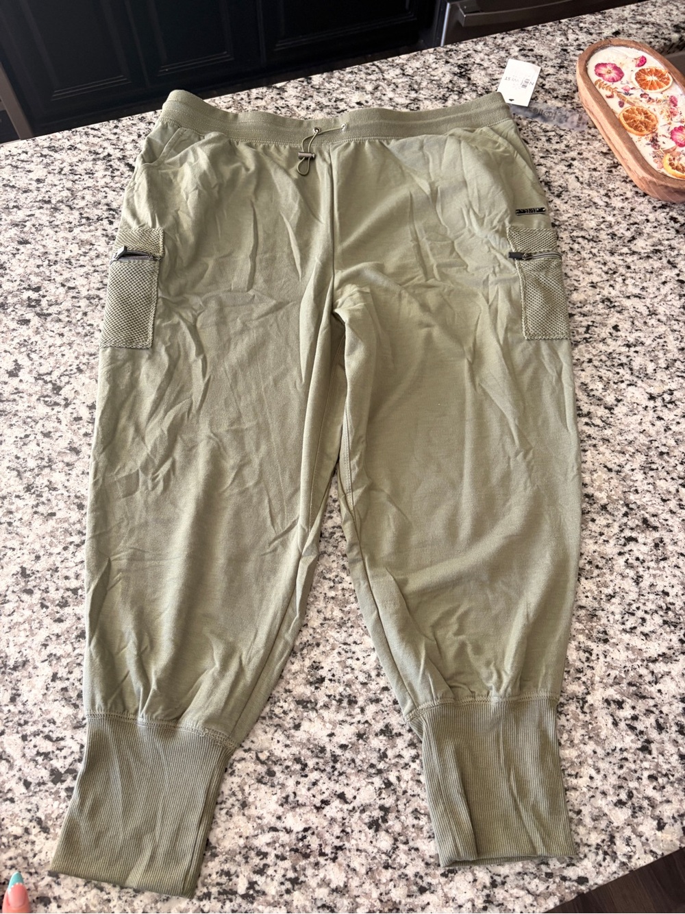 NWT Nine West Women’s 3x Olive Cargo Jogger Pants with Zip Pockets
